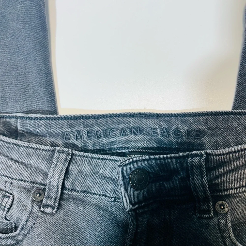 American Eagle Outfitters jeans Mom jeans high rise jeans gray women size 6